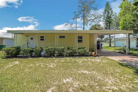1037 Capella Dr, Tavares, FL 32778