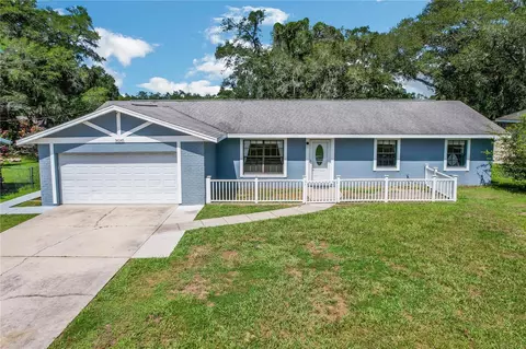 36145 Pine Tree St, Fruitland Park, FL 34731