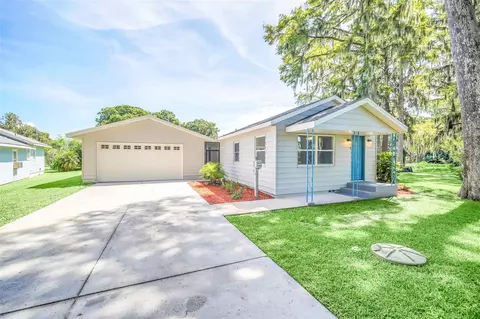 12143 Canal St, Tavares, FL 32778