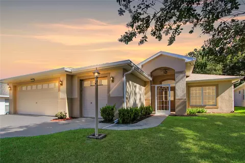 4929 Glen Coe St, Leesburg, FL 34748