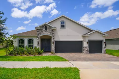 663 Avila Pl, Howey In The Hills, FL 34737