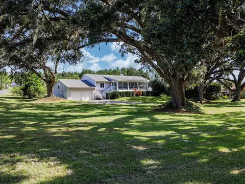 11647 Lane Park Rd, Tavares, FL 32778