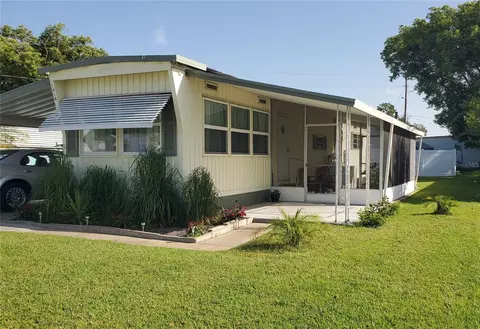 1414 Lakeview Dr, Tavares, FL 32778