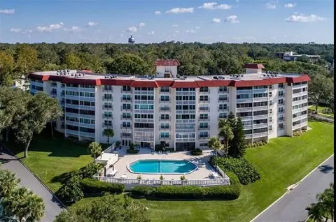 601 N Mcdonald St #104, Mount Dora, FL 32757