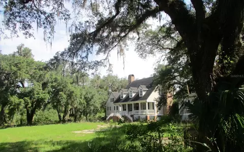 7675 NW 44th Blvd, Lake Panasoffkee, FL 33538