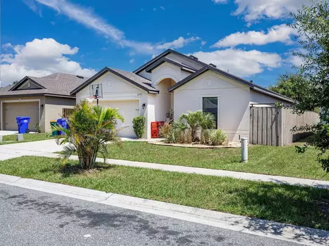 2278 Bexley Dr, Tavares, FL 32778