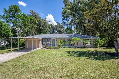 1324 Crestview Dr, Mount Dora, FL 32757