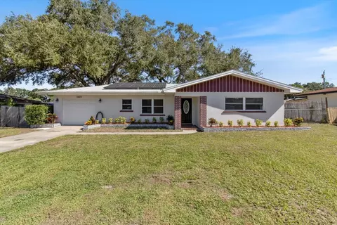 1620 Sunset Point Rd, Clearwater, FL 33755