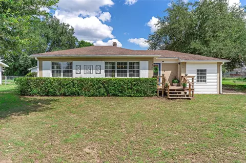 1301 Monterey Dr, Eustis, FL 32726