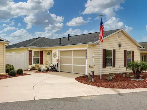 1409 Conchas Dr, The Villages, FL 32162