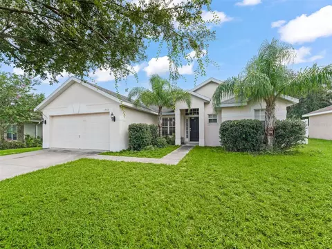2705 Athens Dr, Leesburg, FL 34748