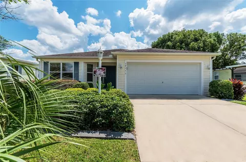 1711 Hilton Head Blvd, Lady Lake, FL 32159