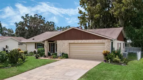 240 Douglas Dr, Eustis, FL 32726