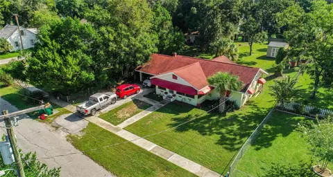 202 N Old Wire Rd, Wildwood, FL 34785