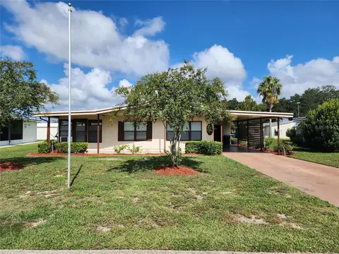 1549 Apache Cir, Tavares, FL 32778