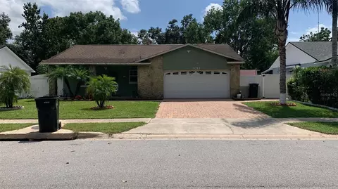 8212 Rolling Log Dr, Orlando, FL 32817