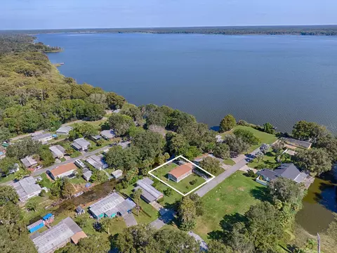 1226 Cr 436, Lake Panasoffkee, FL 33538