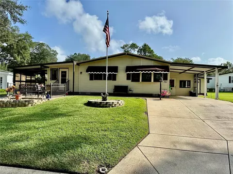 721 Camelia Ct, Lady Lake, FL 32159