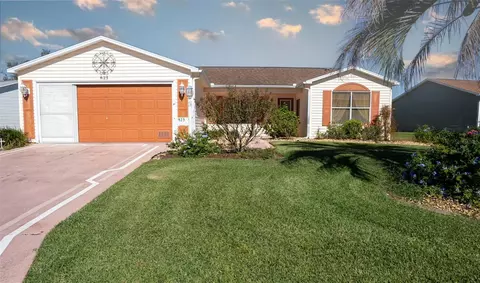 825 Camino Del Rey Dr, The Villages, FL 32159