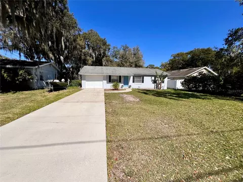 413 Woodland Dr, Eustis, FL 32726