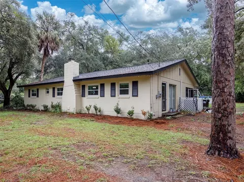 5701 SE 170th Ct, Ocklawaha, FL 32179