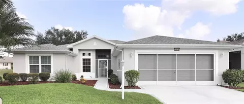 20936 Queen Alexandra Dr, Leesburg, FL 34748