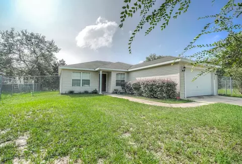 40104 Palm St, Lady Lake, FL 32159