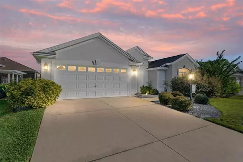 927 Folkstone Way, The Villages, FL 32162