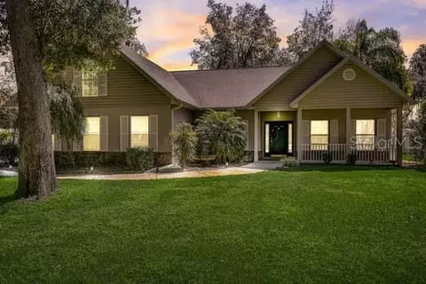 2290 Cr 452, Lake Panasoffkee, FL 33538