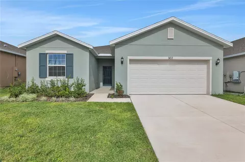 302 Bottle Brush Dr, Haines City, FL 33844