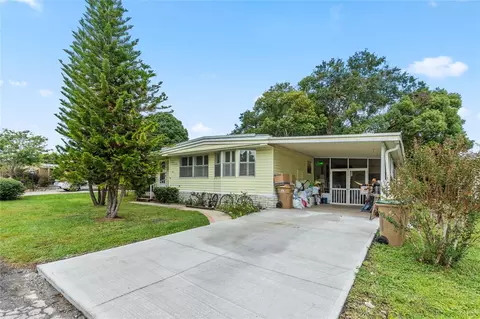 2111 Brookside Dr, Mount Dora, FL 32757