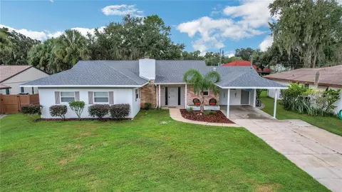 11 Live Oak Ave, Yalaha, FL 34797