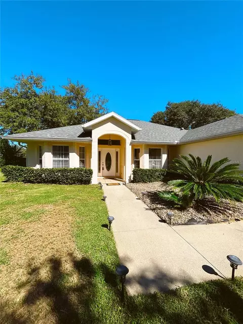 5135 Grove Mnr, Lady Lake, FL 32159