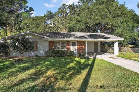 1305 Orange Ave, Tavares, FL 32778