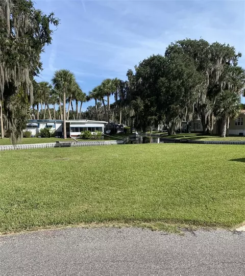 29 Club House Dr, Eustis, FL 32726