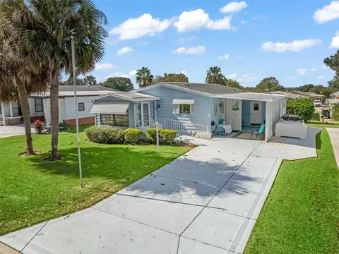 1610 Pebble Beach Ln, The Villages, FL 32159