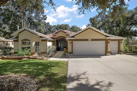 213 N Valley Rd, Fruitland Park, FL 34731