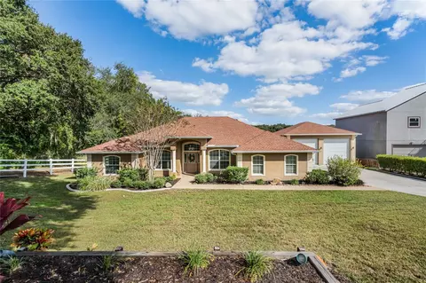 10120 Lakeshore Dr, Clermont, FL 34711