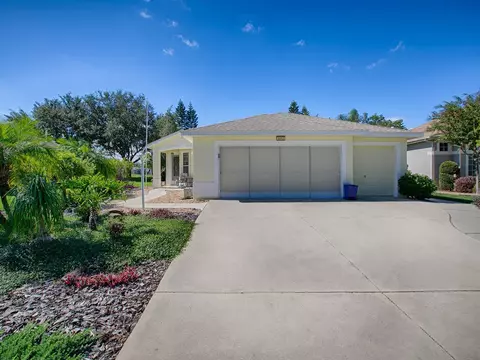 5053 Portsmouth St, Tavares, FL 32778