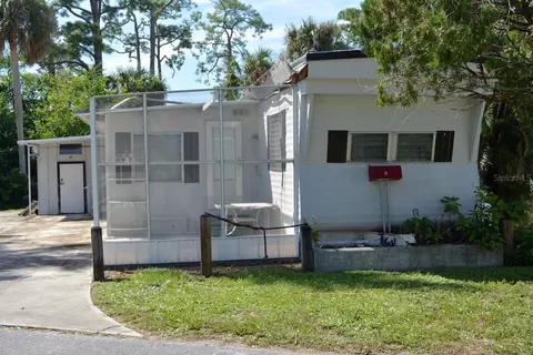 108 Lamplighter Ln, North Fort Myers, FL 33917