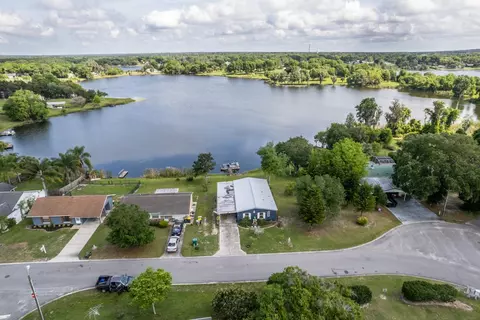 30 Cayman Cir, Umatilla, FL 32784
