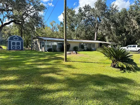 3758 Cr 405c, Lake Panasoffkee, FL 33538