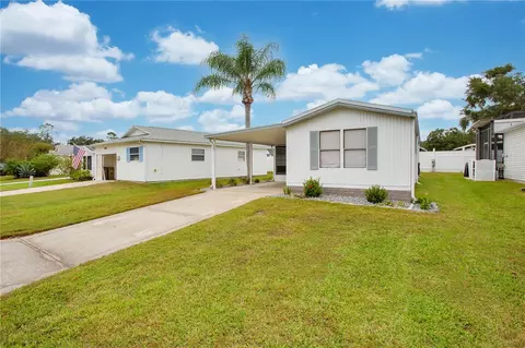 607 NE Cottage Park Ln, Leesburg, FL 34748
