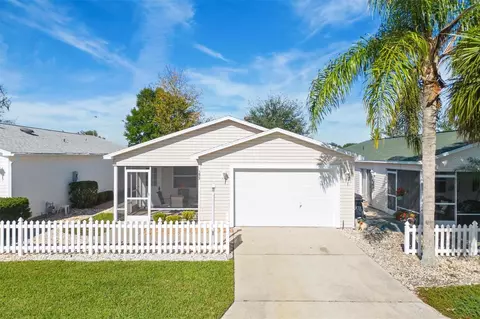 1677 Campos Dr, The Villages, FL 32162