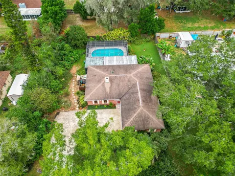13701 Berkshire Ct, Grand Island, FL 32735