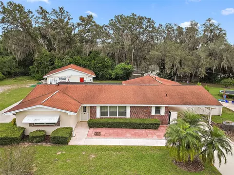 1131 N Palmetto Cir, Eustis, FL 32726