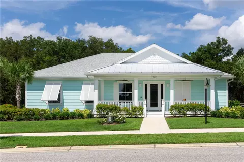 1022 Sugar Loaf Key Loop, Lady Lake, FL 32159