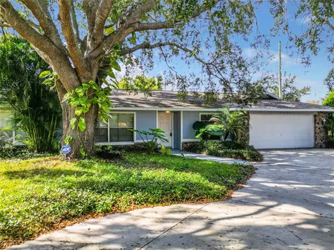 7427 Grovewood Ct, Orlando, FL 32818