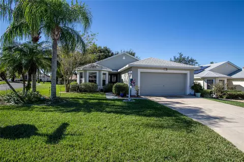 4918 Canoe Ct, Tavares, FL 32778