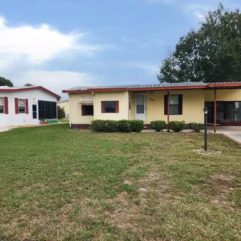 1007 Karney Dr, Lady Lake, FL 32159